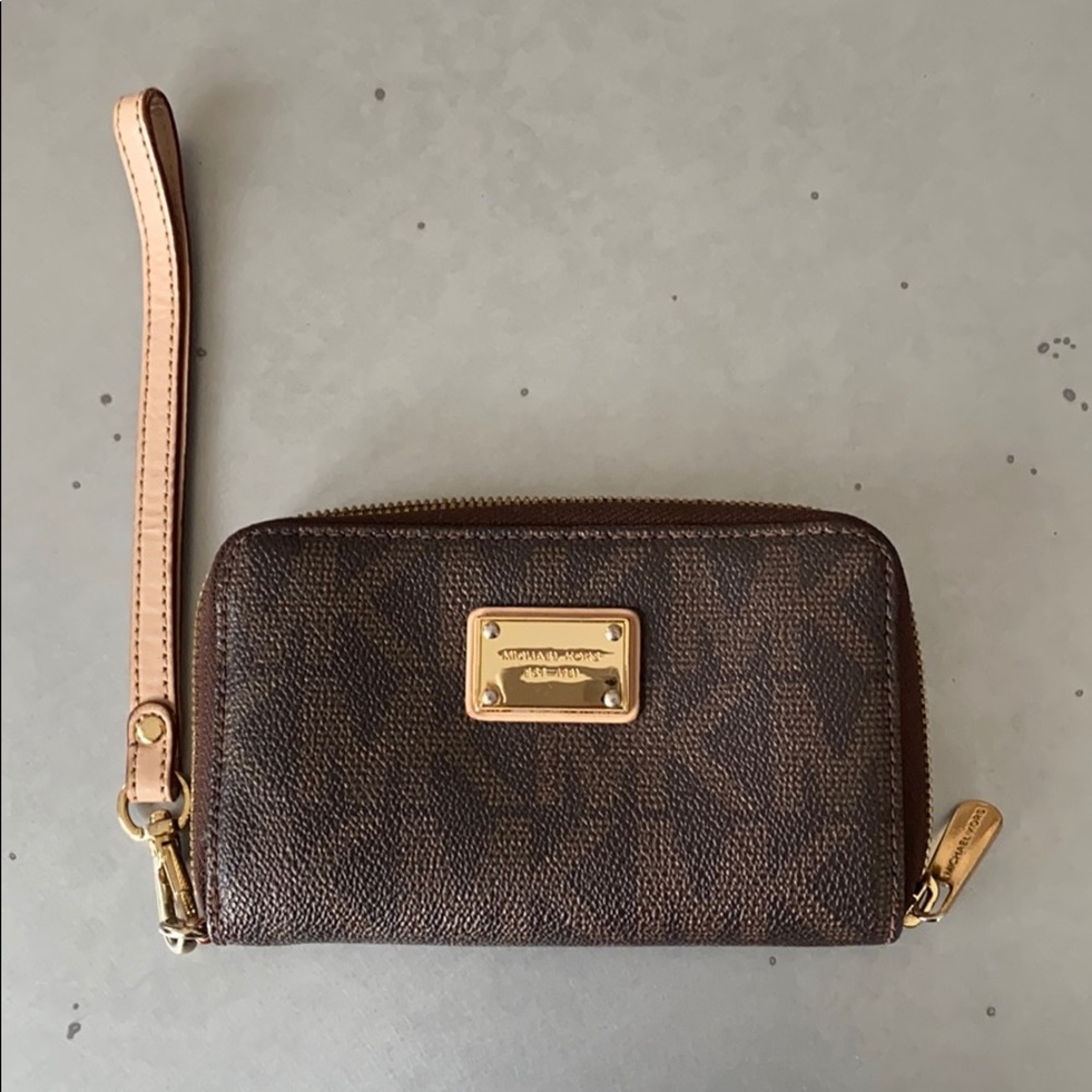 Michael Kors Wristlet